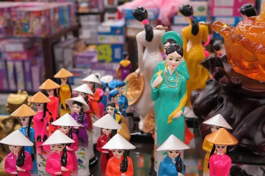 Co warto kupić w Wietnamie? Odkryj unikalne pamiątki i smaki